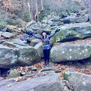 Meet your Posher, Hannah